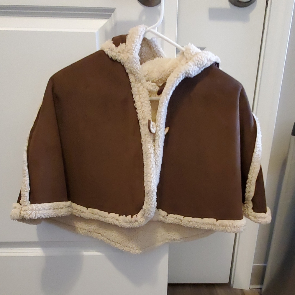 Toddler fleece lined cape